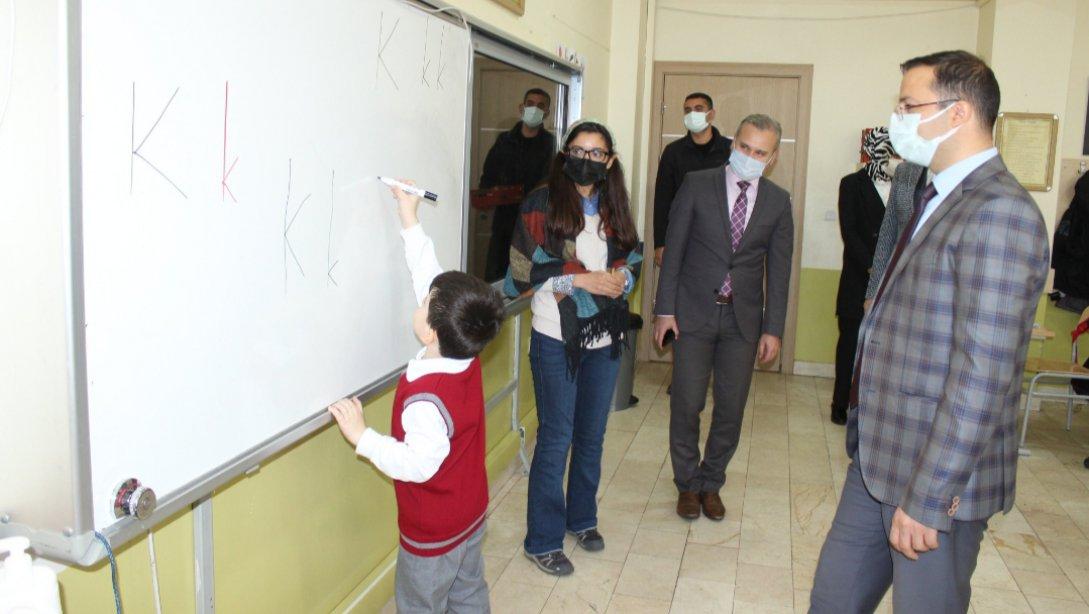 Kaymakamımız Sayın Ahmet Vezir BAYCAR'ın Okul Ziyaretleri
